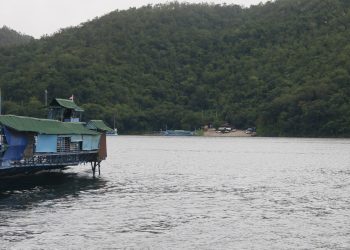 กาญจนบุรี – มท. 3 ลงพื้นที่อำเภอแรกเพื่อรับฟังปัญหาความเดือดร้อนของประชาชนในพื้นที่อำเภอศรีสวัสดิ์ ก่อนนำเข้าสภาเร่งแก้ปัญหาความเดือดร้อนชาวบ้าน 3 ประเด็น คือปัญหาที่ดินทับซ้อนในเขตอุทยาน ปัญหาน้ำ และปัญหาช้างป่ากำลังเพิ่มปริมาณเกือบ 1 พันตัว