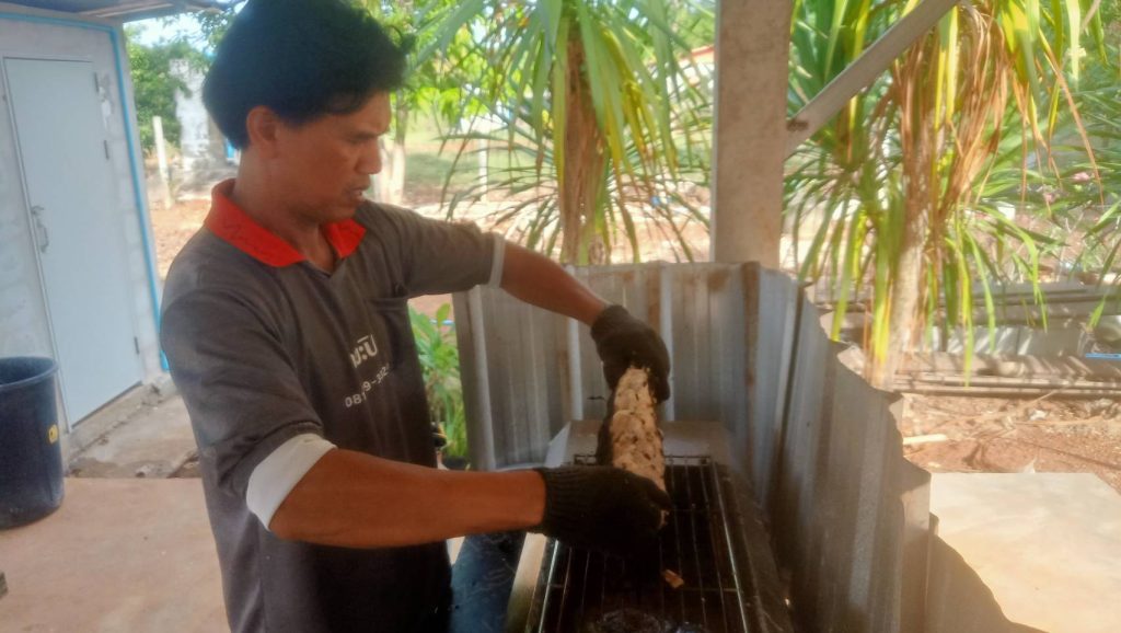 สกลนคร วิศวกรผันตัวเองมาเลี้ยงปลานิลในวงบ่อเมทัลชีทโตเร็ว สด สะอาด 13 Talknews Online