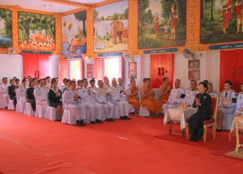 ผู้แทนพระองค์ถวายผ้าพระกฐินพระราชทาน ณ วัดสุทธาราม อำเภอท่าวังผา จังหวัดน่าน