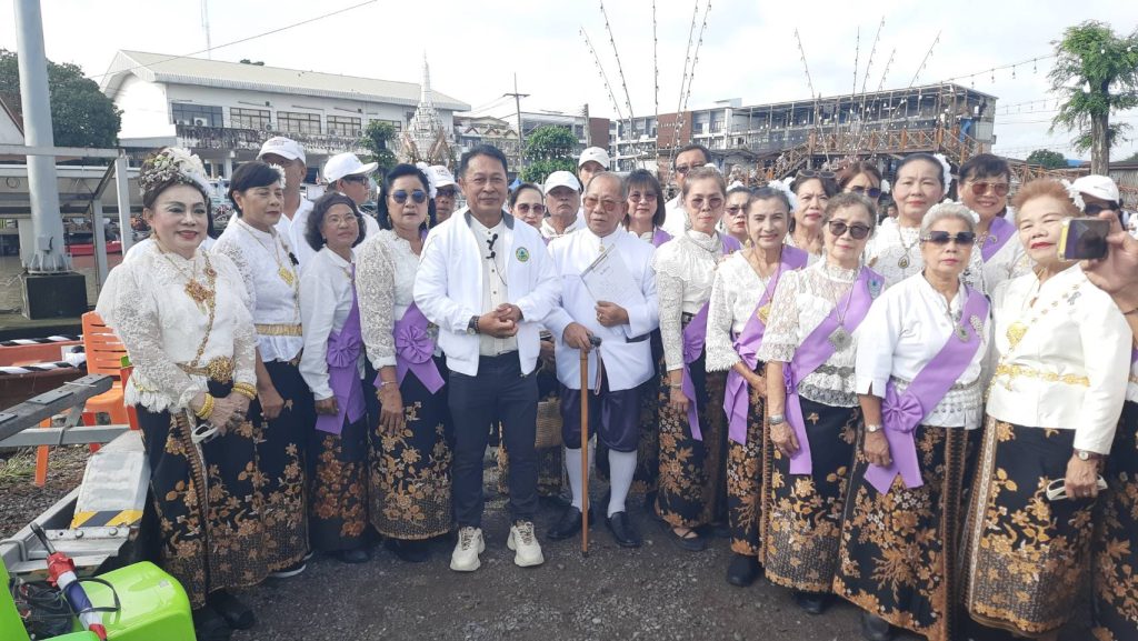 ปทุมธานี สืบสานประเพณีทอดกฐินทางน้ำหนึ่งเดียวในลำลูกกา 14 Talknews Online