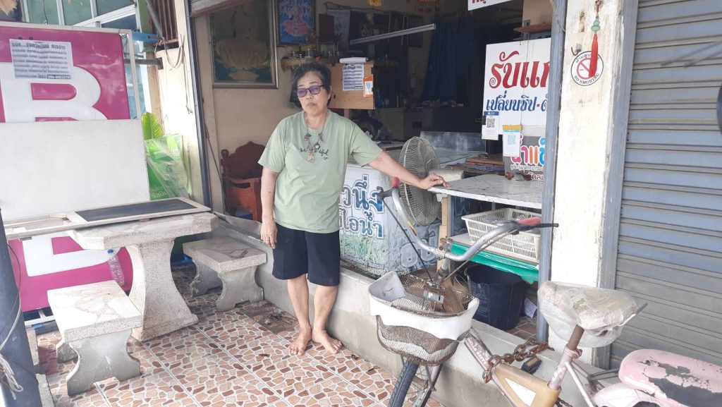 ปทุมธานี ชาวบ้านเดือดร้อนเจอฤิทธิ์ฝนถล่มหนักติดต่อกัน 2 วันส่งผลให้หมู่บ้านจัดสรร 50 โครงการท่วมขังหนักรอการระบาย 14 Talknews Online