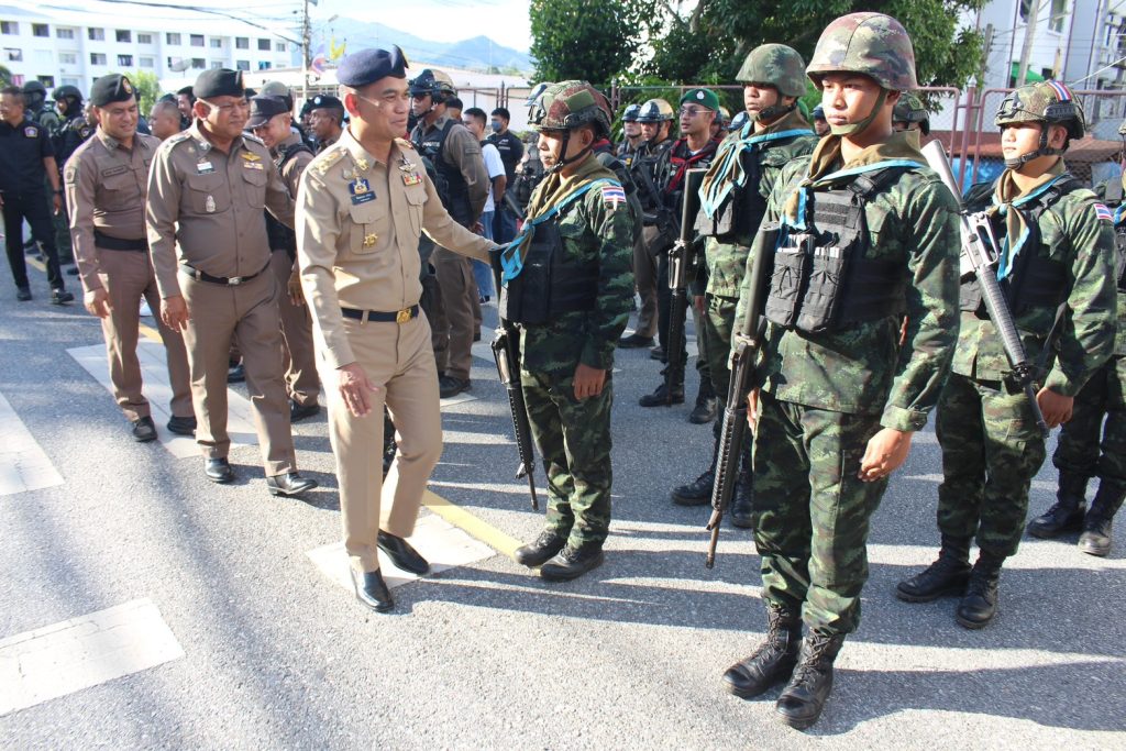 อำเภอเบตงปล่อยแถวระดมกวาดล้างอาชญากรรมช่วงเทศกาลลอยกระทง 2568 ด้านเทศบาลเมืองเบตงปรับรูปแบบการจัดงานประเพณีลอยกระทงให้เหมาะสมกับบรรยากาศแห่งความอาลัย 13 Talknews Online