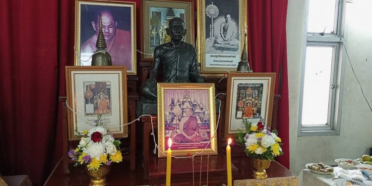 สิงห์บุรี / ผู้ว่าราชการจังหวัดสิงห์บุรี เป็นประธานในพิธีบำเพ็ญกุศลครบรอบ 16 ปีแห่งการมรณภาพ พระพรหมนครจารย์ (ดี ธมมปญโญมหาเถระ) 12 สิงห์บุรี / ผู้ว่าราชการจังหวัดสิงห์บุรี เป็นประธานในพิธีบำเพ็ญกุศลครบรอบ 16 ปีแห่งการมรณภาพ พระพรหมนครจารย์ (ดี ธมมปญโญมหาเถระ)