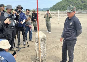 ทวงคืนที่ดินบรรพบุรุษ! ชาวบ้านกุยบุรีรวมตัวร้อง ‘นันทชาติ-ชัยวัฒน์’ ปมแนวเขตอุทยานฯ ทับซ้อนที่ทำกิน ยันอยู่มาก่อนประกาศเขต!