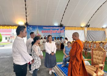 กระบี่-บุญกฐินครอบครัวกระทิงแดง และพุทธบริษัท วัดคลองท่อมใต้ นำปัจจัยถวาย 15 ล้าน เพื่อสมทบสร้างพระธาตุแบบยุคศีวิชัย