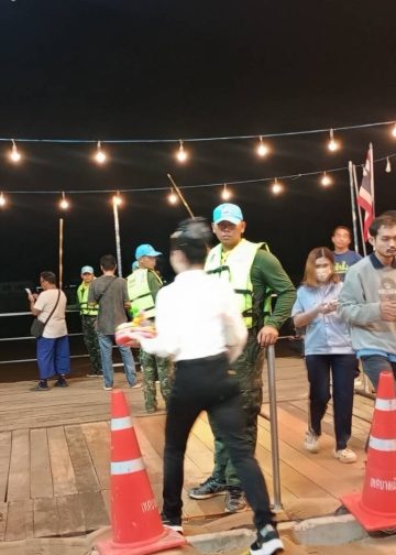 สิงห์บุรี / ตำรวจ-ทหารร่วมปฏิบัติภารกิจ ดูแลความปลอดภัยประชาชนในคืนวันลอยกระทง จ.สิงห์บุรี 14 สิงห์บุรี / ตำรวจ-ทหารร่วมปฏิบัติภารกิจ ดูแลความปลอดภัยประชาชนในคืนวันลอยกระทง จ.สิงห์บุรี