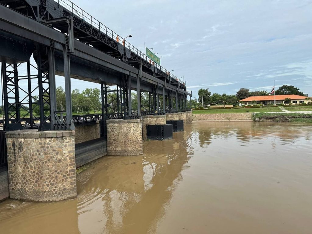 ผู้ว่าฯสระบุรีลงพื้นที่ติดตามสถานการณ์น้ำที่อำเภอบ้านหมอ จังหวัดสระบุรี 13 Talknews Online