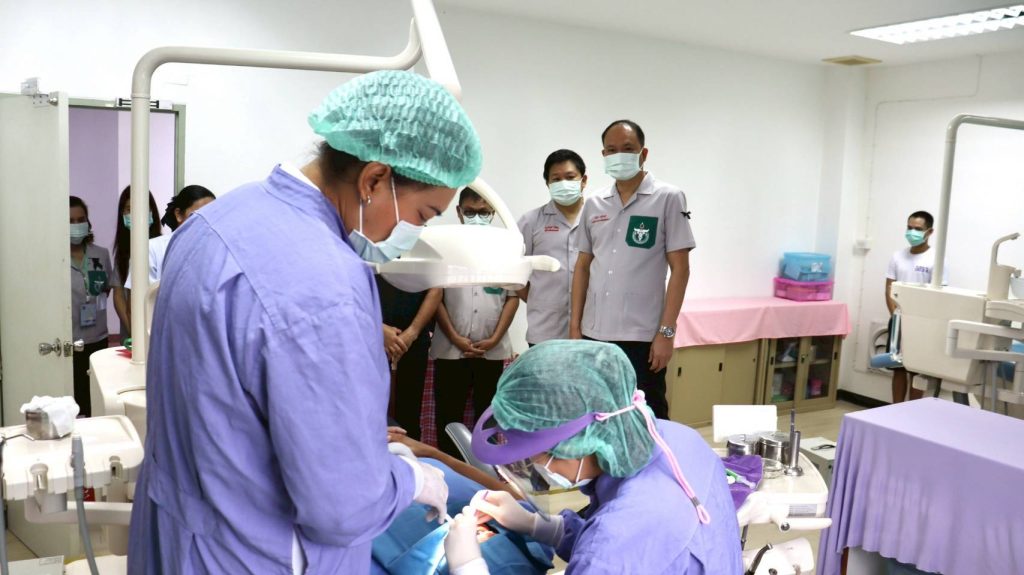 รองผู้ว่าฯพังงา เปิดกิจกรรมการขับเคลื่อนการสร้างเสริมสุขภาพช่องปากในกลุ่มผู้ต้องราชทัณฑ์ ในเรือนจำจังหวัดพังงา ภายใต้โครงการเทิดพระเกียรติ 125 ปี แห่งการพระราชสมภพสมเด็จพระศรีนครนิทราบรมราชชนนี 13 Talknews Online