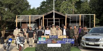 ทพ.2110 ทพ.21 รวบสองหนุ่มชาวอุดรธานี ขนยาบ้ากว่า 2 แสนเม็ด ที่ลักลอบนำเข้าจากประเทศเพื่อนบ้าน เตรียมไว้จำหน่ายในพื้นที่ 29 ทพ.2110 ทพ.21 รวบสองหนุ่มชาวอุดรธานี ขนยาบ้ากว่า 2 แสนเม็ด ที่ลักลอบนำเข้าจากประเทศเพื่อนบ้าน เตรียมไว้จำหน่ายในพื้นที่