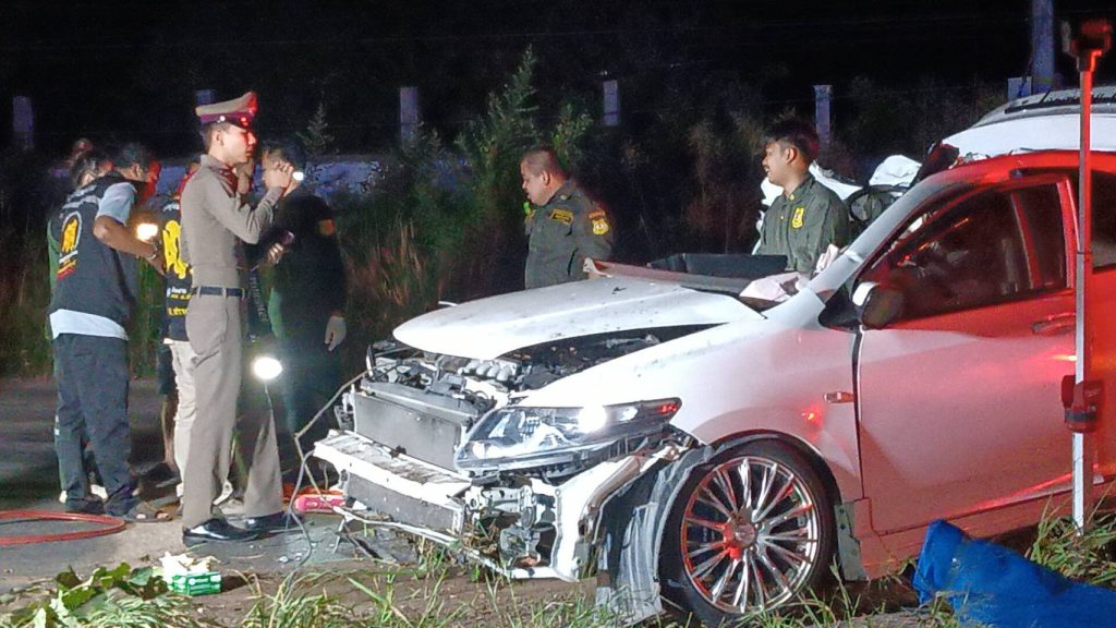 ปราจีนบุรี หนุ่ม 57 ขับเก๋งชนต้นไม้ถูกอัดก๊อบปี้เสียชีวิตคาที่ 13 Talknews Online