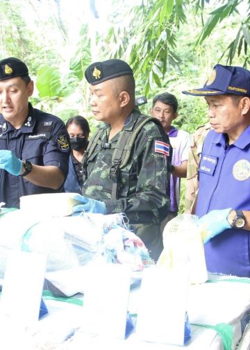 ทัพเจ้าตากปะทะเดือด! ใกล้ ถ้ำหลวง ยึดยาบ้ากว่า 7.2 ล้านเม็ด จับผู้ต้องหาได้ 1 คน