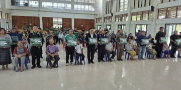 อำนาจเจริญ ปภ.จังหวัดมอบผ้าห่มกันหนาวจากบริษัทไทยเบฟเวอเรจจำกัด(มหาชน)ให้กับประชาชนอำเภอปทุมราชวาศา ที่กำลังประสบกับสภาวะภัยหนาว อยู่ในขณะนี้ 30 อำนาจเจริญ ปภ.จังหวัดมอบผ้าห่มกันหนาวจากบริษัทไทยเบฟเวอเรจจำกัด(มหาชน)ให้กับประชาชนอำเภอปทุมราชวาศา ที่กำลังประสบกับสภาวะภัยหนาว อยู่ในขณะนี้