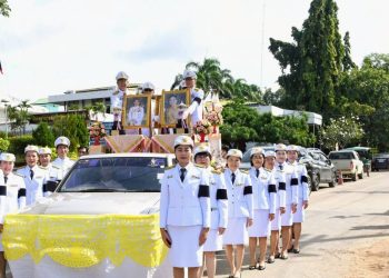 ผู้ว่าแพร่ "อัญเชิญ"ถ้วยรางวัลพระราชทาน การแข่งขันเดิน-วิ่ง "DENCHAIRUN 2025 : Half Ep.1"ฉลอง 60 ปีอำเภอเด่นชัย 40 ปีโรงพยาบาลสมเด็จพระยุพราชเด่นชัย 33 ผู้ว่าแพร่ “อัญเชิญ”ถ้วยรางวัลพระราชทาน การแข่งขันเดิน-วิ่ง “DENCHAIRUN 2025 : Half Ep.1″ฉลอง 60 ปีอำเภอเด่นชัย 40 ปีโรงพยาบาลสมเด็จพระยุพราชเด่นชัย