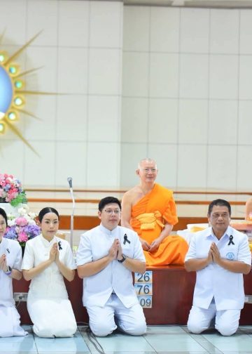 อ.คลองหลวง ร่วมกับ อบต.คลองสาม และวัดพระธรรมกาย รวมใจพสกนิกรบำเพ็ญกุศลปัณรสมวาร (15 วัน) อุทิศถวายเป็นพระราชกุศล แด่สมเด็จพระนางเจ้าสิริกิติ์ พระบรมราชินีนาถ พระบรมราชชนนีพันปีหลวง