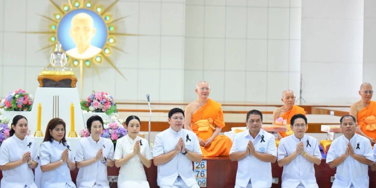 อ.คลองหลวง ร่วมกับ อบต.คลองสาม และวัดพระธรรมกาย รวมใจพสกนิกรบำเพ็ญกุศลปัณรสมวาร (15 วัน) อุทิศถวายเป็นพระราชกุศล แด่สมเด็จพระนางเจ้าสิริกิติ์ พระบรมราชินีนาถ พระบรมราชชนนีพันปีหลวง 12 อ.คลองหลวง ร่วมกับ อบต.คลองสาม และวัดพระธรรมกาย รวมใจพสกนิกรบำเพ็ญกุศลปัณรสมวาร (15 วัน) อุทิศถวายเป็นพระราชกุศล แด่สมเด็จพระนางเจ้าสิริกิติ์ พระบรมราชินีนาถ พระบรมราชชนนีพันปีหลวง