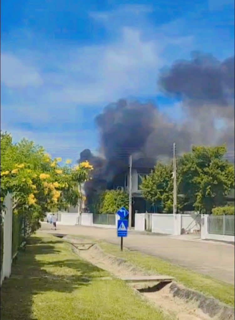 ไฟไหม้หม้อมิเตอร์ ลุกลามห้องครัวบ้านพัก จนท.เร่งดับเพลิงเสียหายบางส่วน 13 Talknews Online