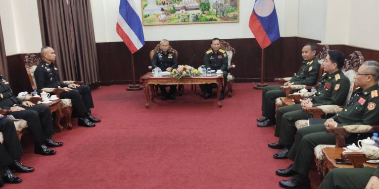 แม่ทัพภาค 2 เดินทางกระชับความสัมพันธ์อันดีระหว่างกองทัพไทยกับกองทัพประชาชนลาว ในโอกาสเข้ารับตำแหน่งแม่ทัพภาคที่ 2 คนใหม่ 12 แม่ทัพภาค 2 เดินทางกระชับความสัมพันธ์อันดีระหว่างกองทัพไทยกับกองทัพประชาชนลาว ในโอกาสเข้ารับตำแหน่งแม่ทัพภาคที่ 2 คนใหม่