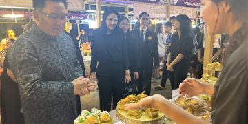 เบตง / เปิดมหกรรมของดีพื้นที่วิถีพื้นถิ่นชายแดนใต้ ครั้งที่ 3เบตง ศอ.บต. เปิดมหกรรม “THAI DEEP SOUTH CONNECT ของดีพื้นที่วิถีพื้นถิ่นชายแดนใต้ ครั้งที่ 3” ส่งเสริมเศรษฐกิจฐานรากเมืองเบตง ดึงนักท่องเที่ยวและกำลังซื้อจากมาเลเซีย