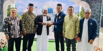 ชาวอำเภอเบตงและนักท่องเที่ยวชาวมาเลเซียร่วมกิจกรรม “ดื่มน้ำชาการกุศล” เพื่อระดมทุนสมทบการก่อสร้างอาคารละหมาดสำหรับสตรี ณ มัสยิดกลางอำเภอเบตง 29 ชาวอำเภอเบตงและนักท่องเที่ยวชาวมาเลเซียร่วมกิจกรรม “ดื่มน้ำชาการกุศล” เพื่อระดมทุนสมทบการก่อสร้างอาคารละหมาดสำหรับสตรี ณ มัสยิดกลางอำเภอเบตง