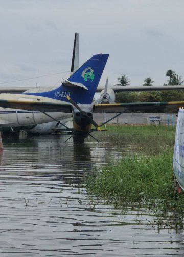 มวลน้ำมาถึง นครปฐม นครชัยศรี น้ำเอ่อล้นแล้ว 15 ตำบล นายก อบต.ไทยาวาส ขานรับนโยบายนายอำเภอนครชัยศรี ช่วยชาวบ้านที่ผลกระทบ และพร้อมรับสถานการณ์มวลน้ำใหญ่ที่จะมาถึงอีกระรอก