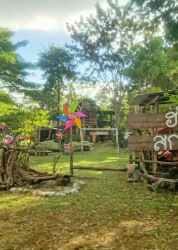 สกลนคร สุดทึ่งทำคนเดียวสร้างบ้านต้นไม้ 6 ชั้น ใช้เวลาสร้าง 6 ปี 14 สกลนคร สุดทึ่งทำคนเดียวสร้างบ้านต้นไม้ 6 ชั้น ใช้เวลาสร้าง 6 ปี