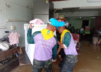 แม่ทัพไก่ สั่งการ ระดมกำลังพล เครื่องมือ เร่งช่วยเหลือประชาชน รับ ผลพวง พายุ ‘แคเมกี’ 24 ชั่วโมง