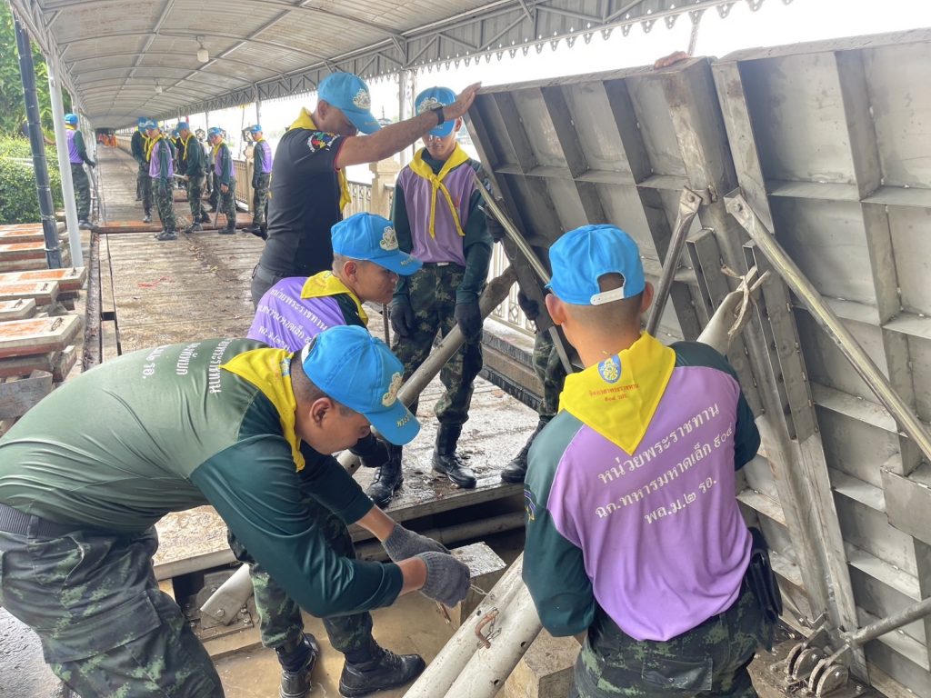 แม่ทัพไก่ สั่งการ ระดมกำลังพล เครื่องมือ เร่งช่วยเหลือประชาชน รับ ผลพวง พายุ ‘แคเมกี’ 24 ชั่วโมง 13 Talknews Online