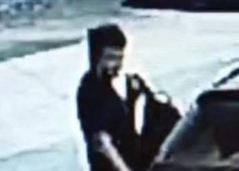 มือมีดกรีดรถยนต์ เย้ยตำรวจ เมืองน่านเตือนภัยเหตุทำลายทรัพย์สินกลางเมืองน่าน!