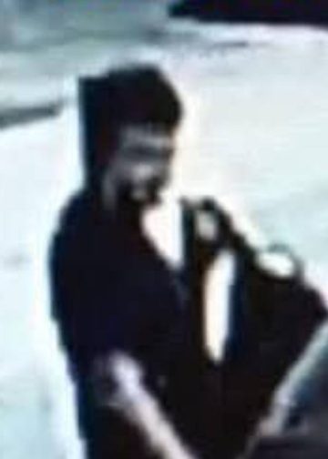 มือมีดกรีดรถยนต์ เย้ยตำรวจ เมืองน่านเตือนภัยเหตุทำลายทรัพย์สินกลางเมืองน่าน!