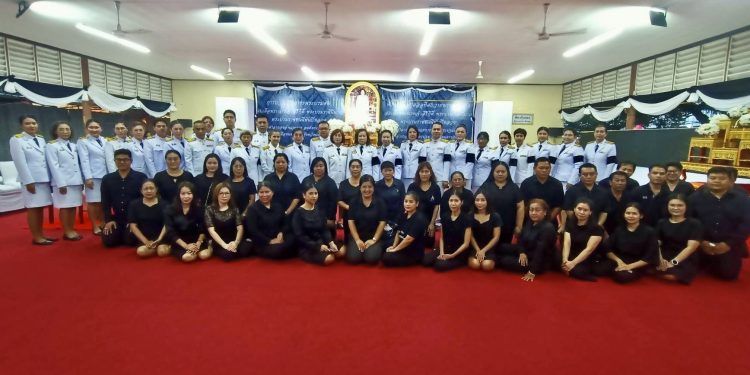 กระทรวงแรงงานจังหวัดนครปฐม นำข้าราชการและประชาชนในจังหวัดนครปฐม ร่วมพิธีบำเพ็ญกุศลพระพิธีธรรมสวดพระอภิธรรม เพื่ออุทิศถวายพระราชกุศลแด่ สมเด็จพระนางเจ้าสิริกิติ์ พระบรมราชินีนาถ พระบรมราชชนนีพันปีหลวง