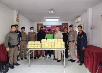 ศอ.ปส.จ.แพร่ “บูรณาการกำลัง” จับกุมต้องหาพร้อมยาบ้า 698,000 เม็ด จอดก่อนถึงด่านห้วยไร่ (X-ray)