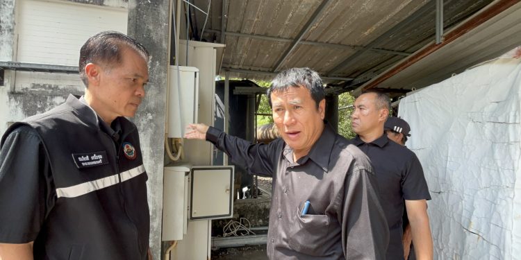 ปทุมธานี นายกบ้านใหม่ฉุนสั่งจับคนลักลอบลักเปิดประตูน้ำและขโมยกระสอบทรายดำเนินคดีถึงที่สุด