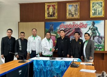 ลำปาง -นายกสมาคม อบต.แห่งประเทศไทยร่วมประชุมกับ ชมรม อบต.ลำปาง เพื่อหารือและแก้ไขปัญหาระดับท้องถิ่น และแนวทางการดำเนินงานของ อบต.ให้มีประสิทธิภาพมากขึ้น