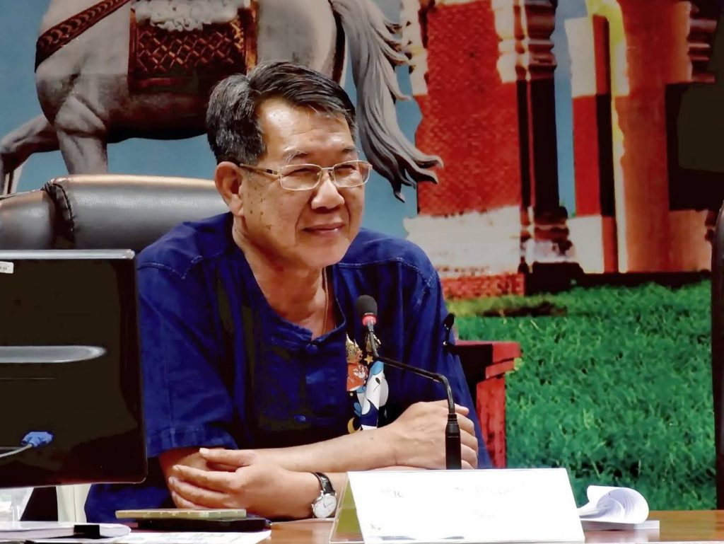 จังหวัดแพร่ "ขอเชิญ" น้อมถวายความอาลัยครั้งสุดท้าย พระบรมศพ สมเด็จพระนางเจ้าสิริกิติ์ พระบรมราชินีนาถ พระบรมราชชนนีพันปีหลวง ณ พระที่นั่งดุสิตมหาปราสาท พระบรมมหาราชวัง 13 Talknews Online