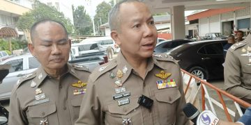 ภาค 5 แถลงจับยาบ้า 4 รายกว่า 13.5 ล้านเม็ด ชี้ยังไม่มีนักการเมืองเหนือ เกี่ยวข้องยาเสพติด-สเกมเมอร์ นบ.ยส.35เผยจับแล้ว 50 ล้านเม็ด สูงกว่าปีก่อน 1 เท่าตัว แนวโน้มปีหน้า ยังทะลักพื้นที่ตอนกลางประเทศ