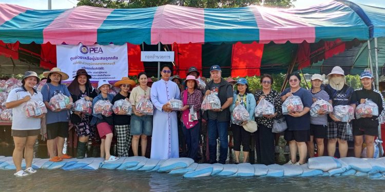 สิงห์บุรี / สังฆมณฑลนครสวรรค์มอบถุงยังชีพช่วยเหลือผู้ประสบอุทกภัยจังหวัดสิงห์บุรี