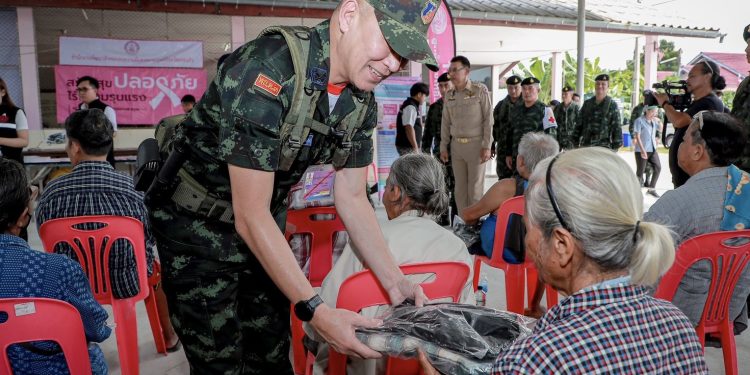 กองทัพภาคที่ 1 โดย กองกำลังบูรพา ยืนยันพร้อมเดินหน้าปกป้อง ทวงคืนอธิปไตยไทย