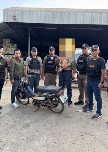 กาฬสินธุ์ ตร.เมืองกาฬสินธุ์รับแจ้ง-วางแผน จับหนุ่มเมายาบ้าอาละวาดขู่ทำร้ายแม่