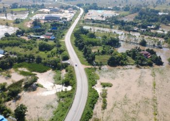 ชัยภูมิอ่วมนาข้าวชาวตำบลส้มป่อยนับพันไร่ถูกน้ำท่วมเสียหายหนัก ผลกระทบมาจากฝายบ.ท่ากูบแตกทะลักท่วมเสียหาย 32 ชัยภูมิอ่วมนาข้าวชาวตำบลส้มป่อยนับพันไร่ถูกน้ำท่วมเสียหายหนัก ผลกระทบมาจากฝายบ.ท่ากูบแตกทะลักท่วมเสียหาย