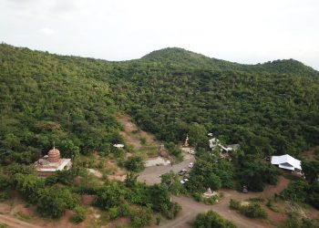 กาญจนบุรี - รพี ชำนาญเรือ มือปราบไซนาไนด์ ชื่อดัง จังหวัดกาญจน์ โพสต์ประจานที่พักสงฆ์รุกที่ทหาร แนะหน่วยงานตรวจสอบ 18 กาญจนบุรี – รพี ชำนาญเรือ มือปราบไซนาไนด์ ชื่อดัง จังหวัดกาญจน์ โพสต์ประจานที่พักสงฆ์รุกที่ทหาร แนะหน่วยงานตรวจสอบ