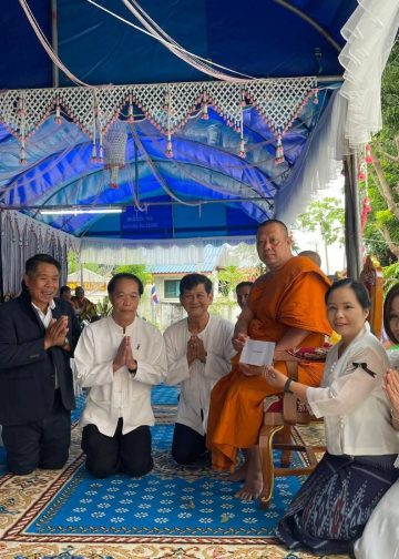 อิ่มบุญ ! “สจ.ณัฐชนนท์ พรรัตนอนันต์” เขต 2 อ.เมืองแพร่ ร่วมงานบวงสรวงขอพรจาก พระสิวลี เเละทำบุญตักบาตร ณ.วัดกาซ้องฯ