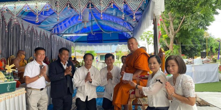 อิ่มบุญ ! "สจ.ณัฐชนนท์ พรรัตนอนันต์" เขต 2 อ.เมืองแพร่ ร่วมงานบวงสรวงขอพรจาก พระสิวลี เเละทำบุญตักบาตร ณ.วัดกาซ้องฯ 12 อิ่มบุญ ! “สจ.ณัฐชนนท์ พรรัตนอนันต์” เขต 2 อ.เมืองแพร่ ร่วมงานบวงสรวงขอพรจาก พระสิวลี เเละทำบุญตักบาตร ณ.วัดกาซ้องฯ