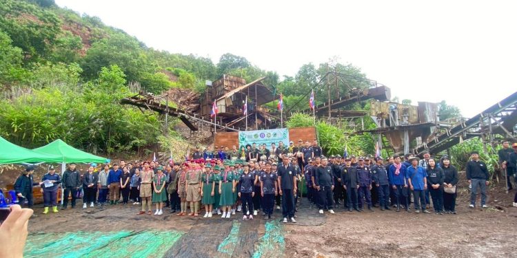 “ธนรัตน์ แปงใจ”ผอ.สจป.3 แพร่ จัดกิจกรรม ตามโครงการอนุรักษ์ ดินและน้ำฟื้นฟูระบบนิเวศป่าไม้ในเขตป่าสงวนแห่งชาติป่าแม่ต้าฝั่งซ้าย ต.ต้าผามอก อ.ลองฯ