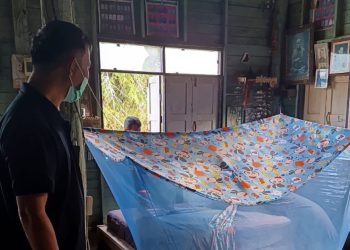 นครปฐม สลดน้ำท่วมบ้าน ลุงวัย 63 ปี นอนคว่ำหน้าจมน้ำดับอยู่ในมุ้งกลางบ้าน