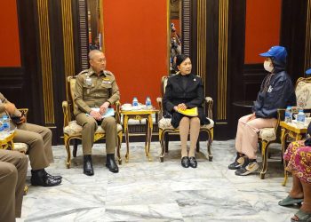 ปวีณาพายายตามคดีเด็ก12ปีถูกแม่พาค้าประเวณีพบรอง. ผบ. ตร.