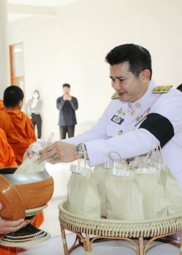 จังหวัดน่านประกอบพิธีถวายราชสัก การะ ครบรอบ 100 ปี วันคล้ายวันสวรรคต รัชกาลที่ 6 และเฉลิมพระเกียรติครบ 100 ปี วันประสูติ เจ้าฟ้าเพชรรัตนราชสุดาฯ