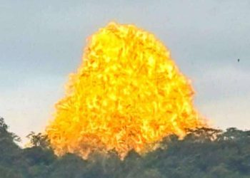 กาญจนบุรี - ฮือฮาในโลกโซเชียส สุดแปลกตาบนท้องฟ้าเหลืองอร่าม! นักท่องเที่ยวเก็บภาพ ยอดเขาแหลม อำเภอทองผาภูมิ กลายเป็นสีทอง 34 กาญจนบุรี – ฮือฮาในโลกโซเชียส สุดแปลกตาบนท้องฟ้าเหลืองอร่าม! นักท่องเที่ยวเก็บภาพ ยอดเขาแหลม อำเภอทองผาภูมิ กลายเป็นสีทอง