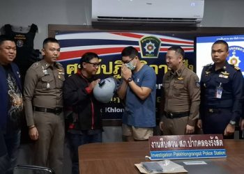 ปทุมธานี จ่าทหารนาวิกชักปืนขู่ไรเดอร์อ้างขับรถ จยย.เบียดเข้ามอบตัวแล้วพร้อมขอโทษคู่กรณี