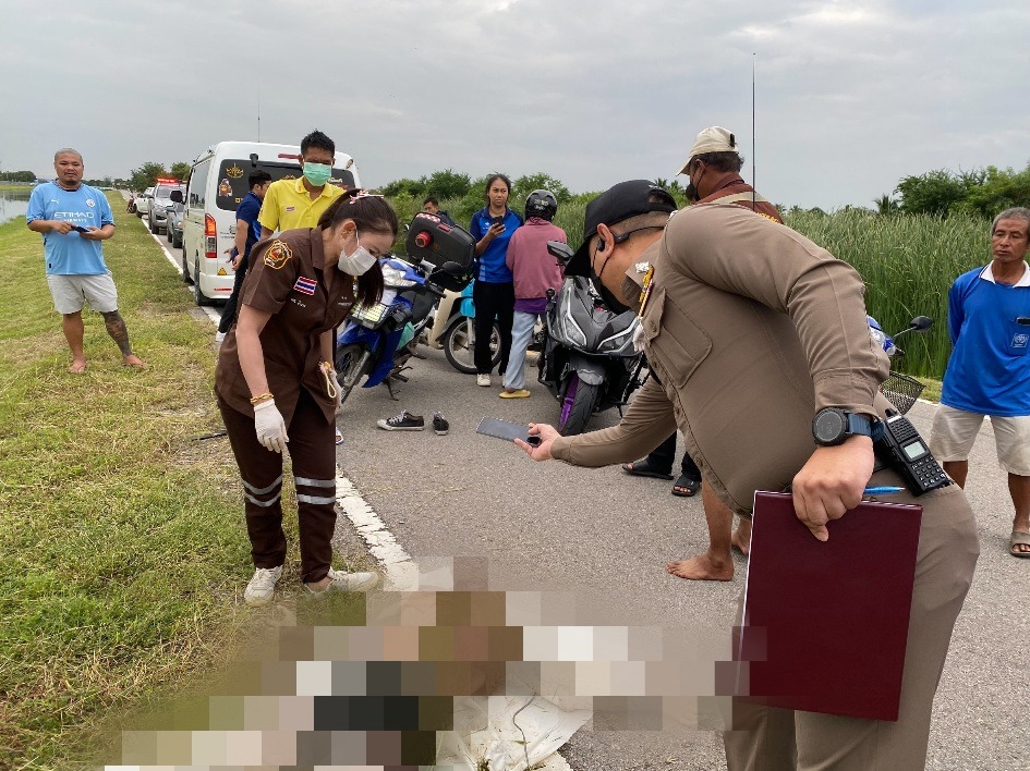 นครปฐม !สลดรับลอยกระทงพบศพหญิงเชือกมัดเอวผูกกับแท่นปูน ลอยในคลองชล คาดถูกฆาตรกรรมอำพราง มาโยนทิ้ง 13 Talknews Online