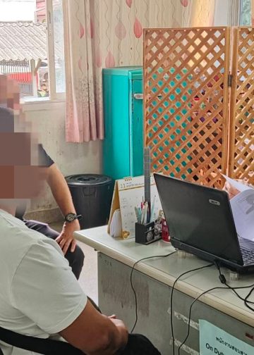 กดดันจนทนไม่ไหว! รวบเจ้าหนี้โหดล็อกขัง “ยาย–ทารก 6 เดือน” ไว้ในบ้าน ค้างงวดเดียวก็ไม่เว้น หนีข้ามจังหวัดสุดท้ายต้องยอมมอบตัว 14 กดดันจนทนไม่ไหว! รวบเจ้าหนี้โหดล็อกขัง “ยาย–ทารก 6 เดือน” ไว้ในบ้าน ค้างงวดเดียวก็ไม่เว้น หนีข้ามจังหวัดสุดท้ายต้องยอมมอบตัว